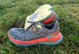 Hoka Tecton X: Ένα γρήγορο και ελαφρύ αγωνιστικό μοντέλο ορεινού τρεξίματος, κατάλληλο για την πλειοψηφία των εδαφών!