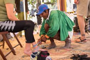 Από τα Huarache των Tarahumara στα Luna Sandals του σήμερα: Ένα Ταξίδι στον Χρόνο και την Καινοτομία!