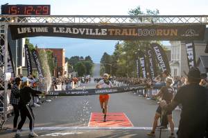 Μεγάλα ρεκόρ διαδρομής από τον David Roche και την Anne Flower στο ιστορικό Leadville 100!