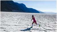 Tρέχοντας στην Death Valley με τη σκέψη στο όνειρο που λέγεται BADWATER!